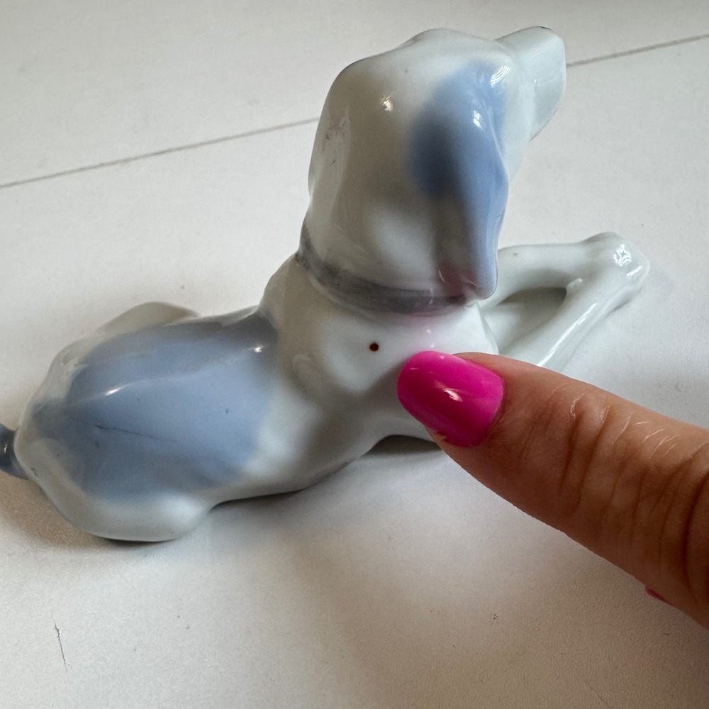 Vintage Made in Japan Porcelain Dog Figurine Blue Gray White Reclining Hound - Picture 9 of 12
